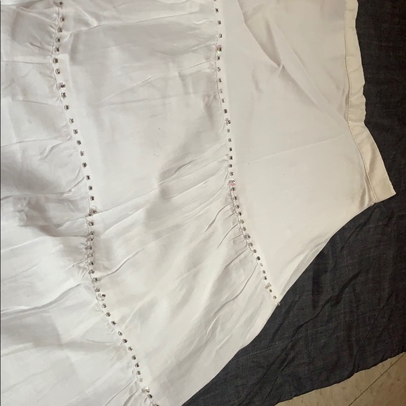 White Skirt - Picture 3 of 6